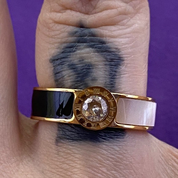 💛 18k Gold Plated Stainless Steel Roman Numeral Earrings and Ring Set - Picture 2 of 11